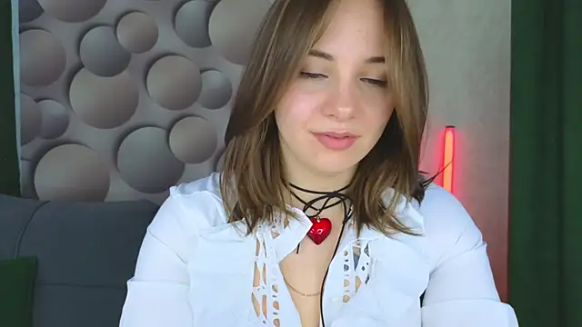 Snapshot of Cute_smile_sharon chatting on 03/16/25, 03:14 Cute smile sharon online show from 03/16/25, 03:14