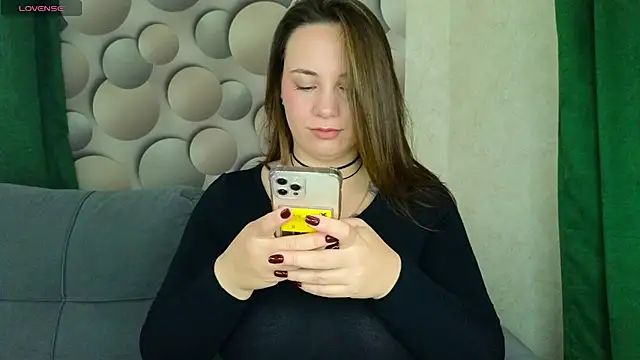 Snapshot of Cute_smile_sharon chatting on 10/20/25, 04:35 Cute smile sharon online show from 10/20/25, 04:35