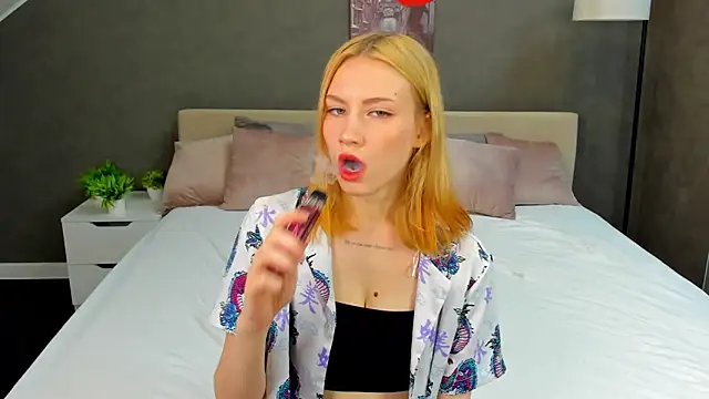 Mollly Rouge online show from 03/21/25, 12:29