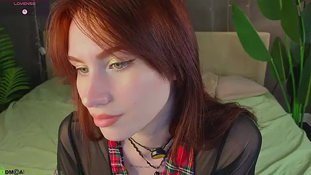 Snapshot of Mollly_Rouge chatting on 07/03/26, 12:06 Mollly Rouge online show from 07/03/26, 12:06