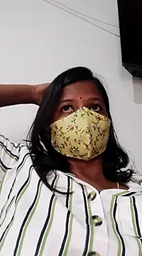 Snapshot of Tamil_Sanjana_ chatting on 01/05/25, 12:21 Tamil Sanjana  online show from 01/05/25, 12:21