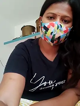 Snapshot of Tamil_Sanjana_ chatting on 03/20/25, 10:21 Tamil Sanjana  online show from 03/20/25, 10:21