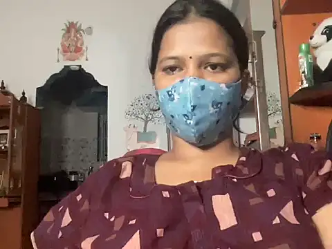 Snapshot of Tamil_Sanjana_ chatting on 09/17/25, 11:28 Tamil Sanjana  online show from 09/17/25, 11:28