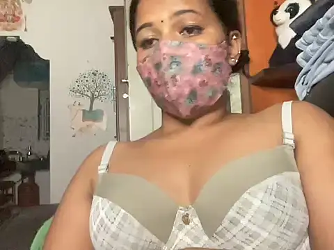 Snapshot of Tamil_Sanjana_ chatting on 10/05/25, 06:17 Tamil Sanjana  online show from 10/05/25, 06:17