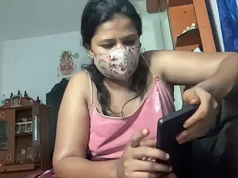 Snapshot of Tamil_Sanjana_ chatting on 10/09/25, 01:03 Tamil Sanjana  online show from 10/09/25, 01:03