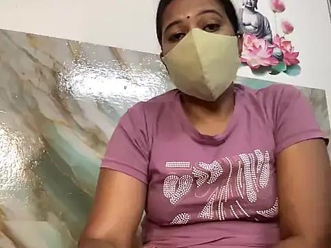 Snapshot of Tamil_Sanjana_ chatting on 10/17/25, 12:08 Tamil Sanjana  online show from 10/17/25, 12:08