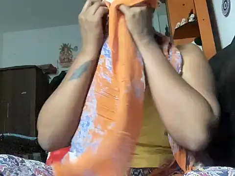 Tamil Sanjana  online show from 12/15/25, 06:34