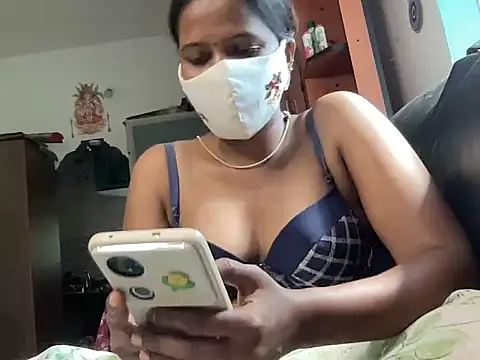 Snapshot of Tamil_Sanjana_ chatting on 05/19/26, 08:31 Tamil Sanjana online show from 05/19/26, 08:31