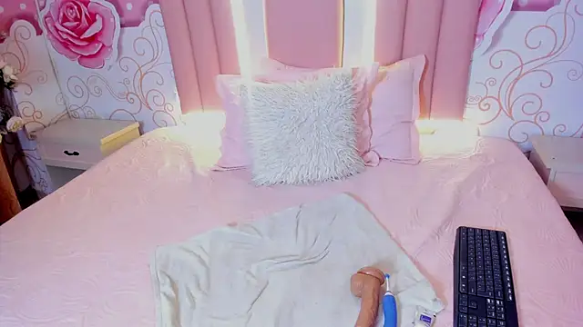 Lily Martinez online show from 01/10/25, 11:39