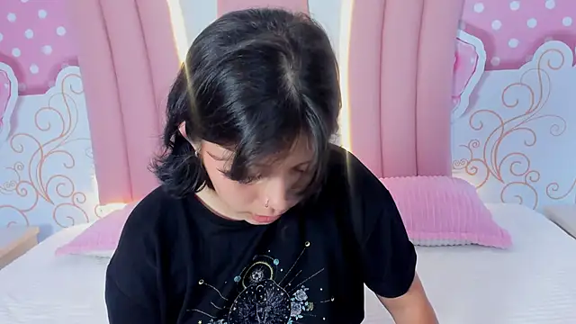 Lily Martinez online show from 03/22/25, 05:28