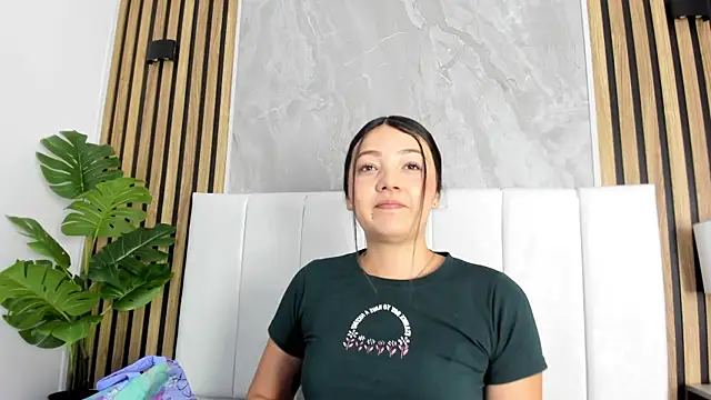 Samantha Good online show from 06/25/26, 11:48