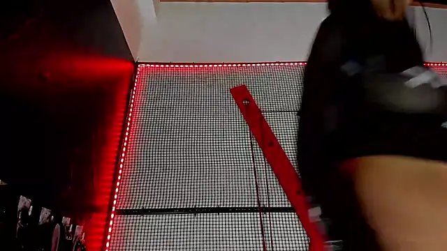 Snapshot of katizaldana chatting on 10/18/25, 03:42 katizaldana online show from 10/18/25, 03:42