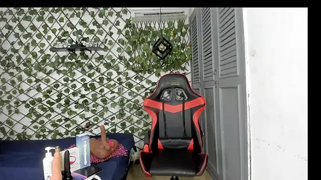 dani-lue online show from 11/22/25, 01:10