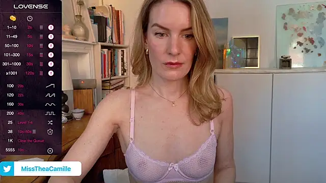 Snapshot of MissTheaCamille chatting on 02/01/25, 07:44 MissTheaCamille online show from 02/01/25, 07:44