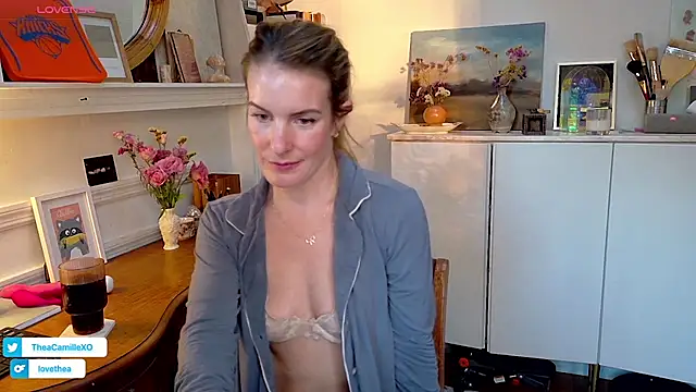 Snapshot of MissTheaCamille chatting on 11/02/25, 09:28 MissTheaCamille online show from 11/02/25, 09:28