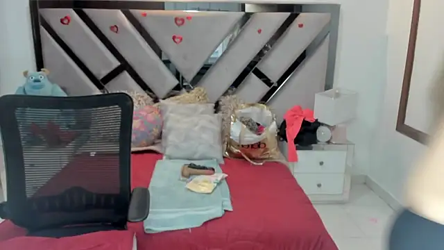 natalia5560 online show from 10/25/25, 01:29