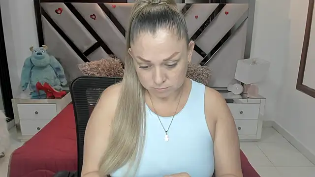 natalia5560 online show from 11/08/25, 01:44