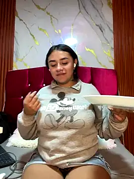 Snapshot of michell_boobs_ chatting on 11/04/25, 01:43 michell boobs online show from 11/04/25, 01:43