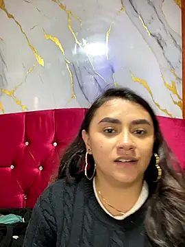 Snapshot of michell_boobs_ chatting on 11/06/25, 04:41 michell boobs online show from 11/06/25, 04:41