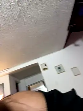 Snapshot of michell_boobs_ chatting on 11/24/25, 11:26 michell boobs online show from 11/24/25, 11:26