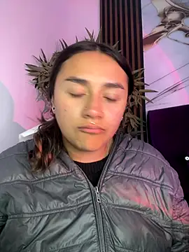 Snapshot of michell_boobs_ chatting on 12/03/25, 12:36 michell boobs online show from 12/03/25, 12:36