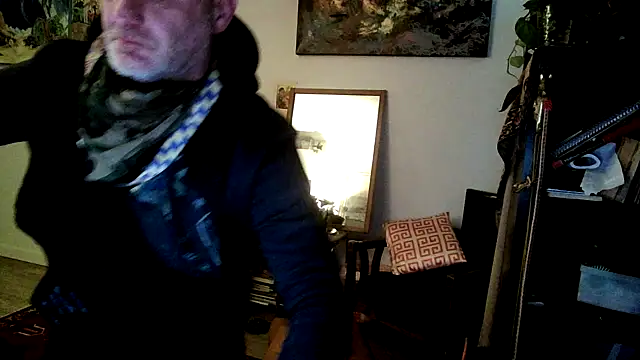 Snapshot of SilverandFox chatting on 01/12/25, 06:05 SilverandFox online show from 01/12/25, 06:05