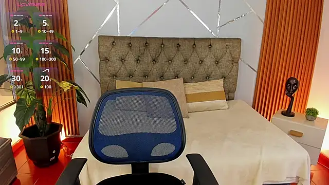 Snapshot of charlottee_white chatting on 02/16/26, 08:38 charlottee white online show from 02/16/26, 08:38