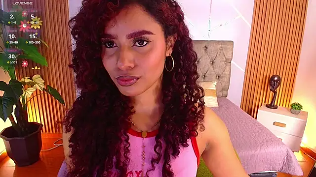 Snapshot of charlottee_white chatting on 03/02/26, 08:04 charlottee white online show from 03/02/26, 08:04