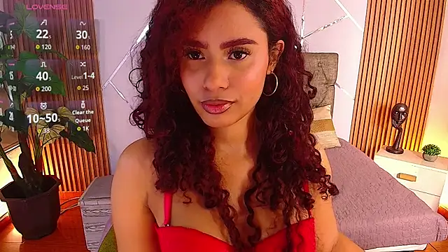 Snapshot of charlottee_white chatting on 03/05/26, 08:05 charlottee white online show from 03/05/26, 08:05