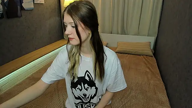 Snapshot of Lina_Vi chatting on 01/15/25, 09:20 Lina Vi online show from 01/15/25, 09:20