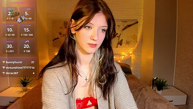 Snapshot of Lina_Vi chatting on 03/19/25, 12:37 Lina Vi online show from 03/19/25, 12:37