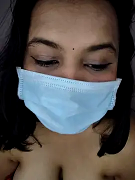 Riya Stream01 online show from 03/06/25, 08:16