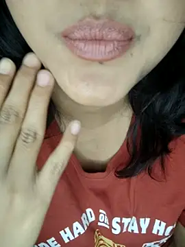 Riya Stream01 online show from 03/09/25, 11:35