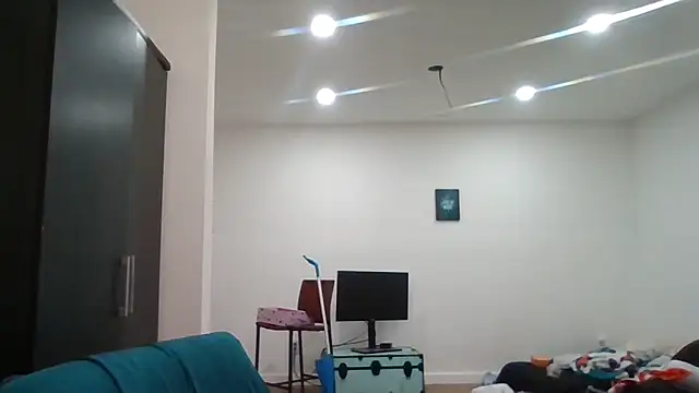 Snapshot of Kbaby337 chatting on 12/17/25, 01:00 Kbaby337 online show from 12/17/25, 01:00