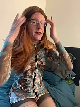 Snapshot of Valerie-4-U chatting on 01/26/25, 01:04 Valerie-4-U online show from 01/26/25, 01:04