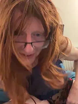 Snapshot of Valerie-4-U chatting on 02/12/25, 05:26 Valerie-4-U online show from 02/12/25, 05:26