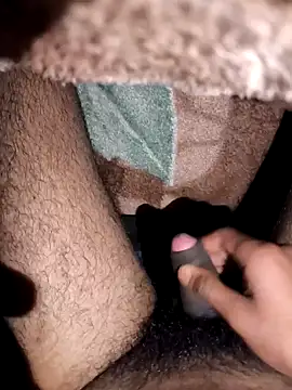 Snapshot of sasuke782 chatting on 12/19/24, 04:57 sasuke782 online show from 12/19/24, 04:57