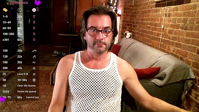 Snapshot of Johnny_Bottoms chatting on 01/14/25, 11:05 Johnny Bottoms online show from 01/14/25, 11:05