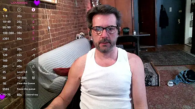 Snapshot of Johnny_Bottoms chatting on 03/09/25, 03:27 Johnny Bottoms online show from 03/09/25, 03:27