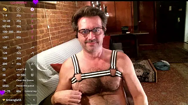 Snapshot of Johnny_Bottoms chatting on 03/12/25, 11:01 Johnny Bottoms online show from 03/12/25, 11:01