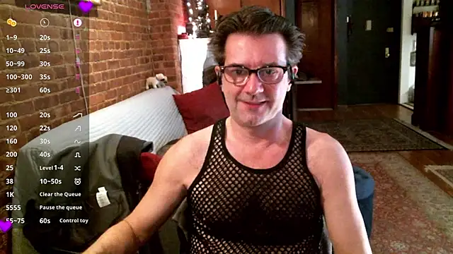 Snapshot of Johnny_Bottoms chatting on 03/15/25, 02:23 Johnny Bottoms online show from 03/15/25, 02:23