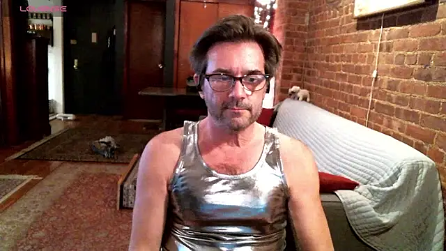 Snapshot of Johnny_Bottoms chatting on 03/21/25, 10:39 Johnny Bottoms online show from 03/21/25, 10:39