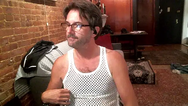 Snapshot of Johnny_Bottoms chatting on 09/15/25, 11:38 Johnny Bottoms online show from 09/15/25, 11:38