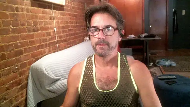 Snapshot of Johnny_Bottoms chatting on 09/28/25, 01:38 Johnny Bottoms online show from 09/28/25, 01:38