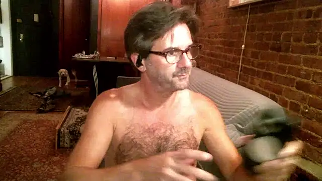 Snapshot of Johnny_Bottoms chatting on 10/13/25, 10:54 Johnny Bottoms online show from 10/13/25, 10:54