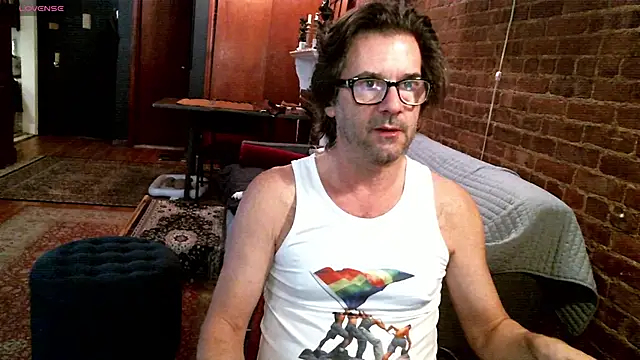 Snapshot of Johnny_Bottoms chatting on 02/21/26, 02:40 Johnny Bottoms online show from 02/21/26, 02:40