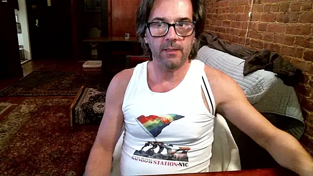 Snapshot of Johnny_Bottoms chatting on 03/06/26, 12:18 Johnny Bottoms online show from 03/06/26, 12:18