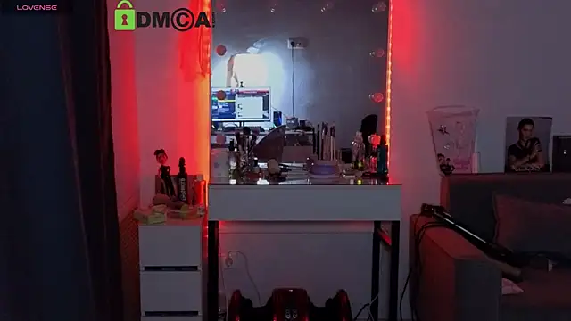 Snapshot of MoranaMissGod chatting on 11/18/25, 11:37 MoranaMissGod online show from 11/18/25, 11:37