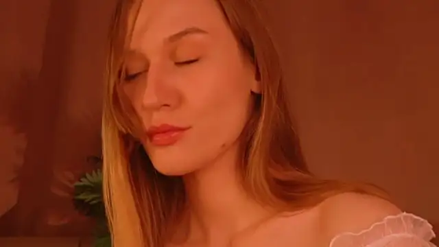 Snapshot of Hina__Derry chatting on 01/04/25, 02:04 Hina Derry online show from 01/04/25, 02:04