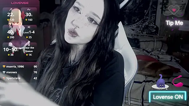 Snapshot of chloe_crystall_killer chatting on 03/08/26, 02:04 chloe crystall killer online show from 03/08/26, 02:04